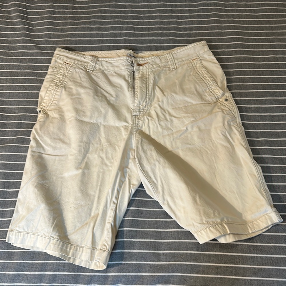 Khaki shorts